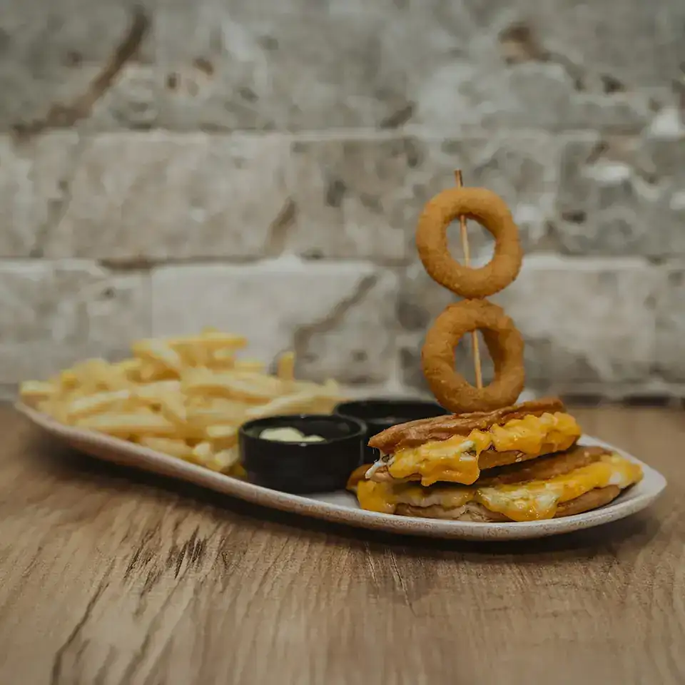 4 Peynirli Tost