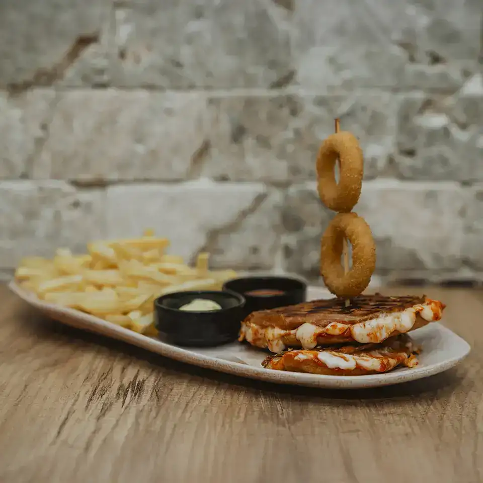 Peynirli Tost